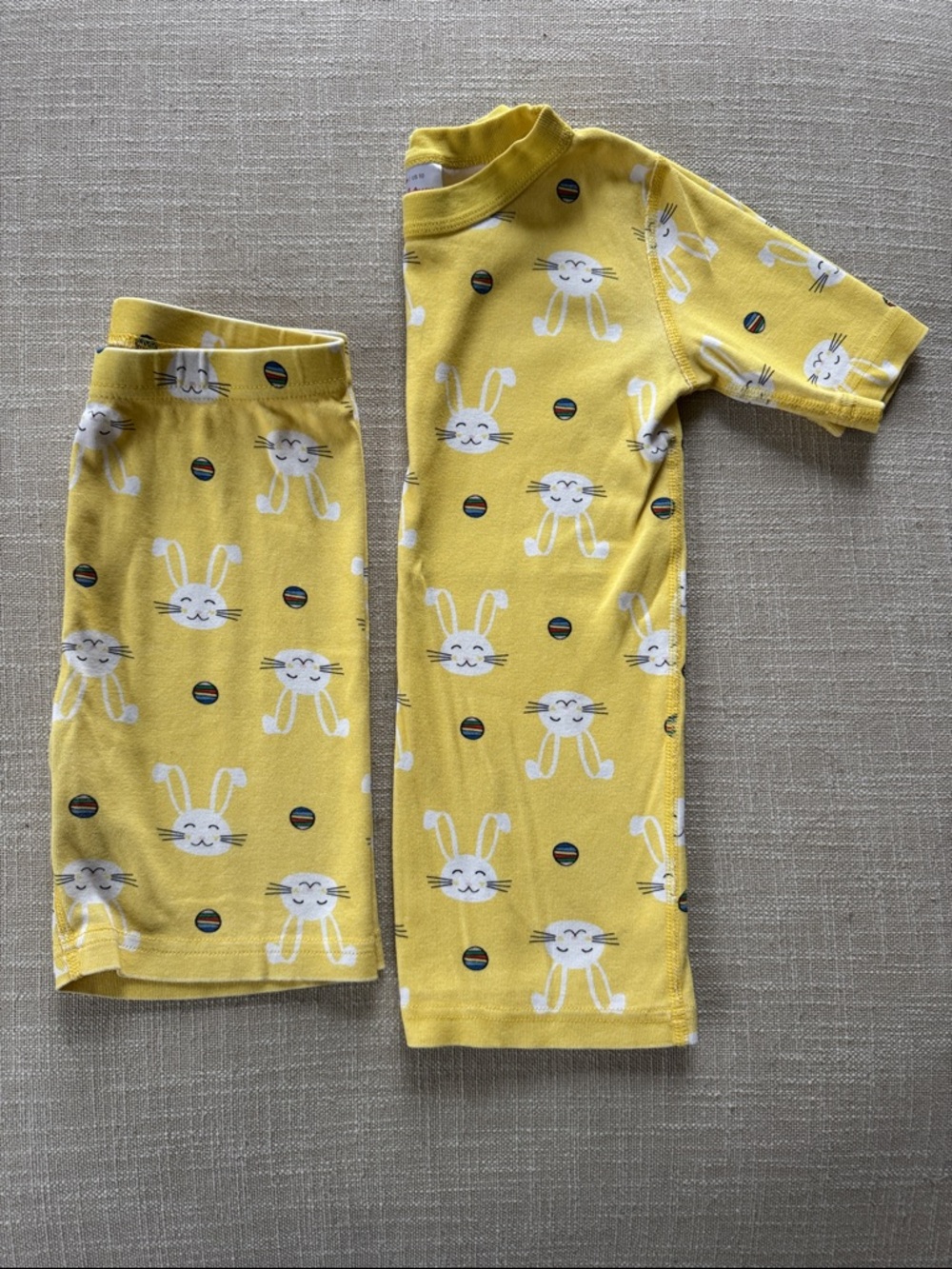Hanna Andersson Yellow Bunny Short Sleeve Pajama Set